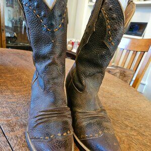 Women's tall Ariat cowgirl boots with cute detail size 9